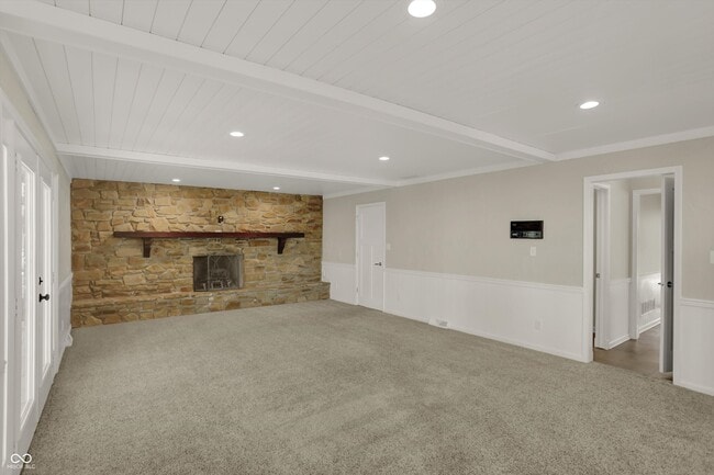Building Photo - 3037 Golfview Dr