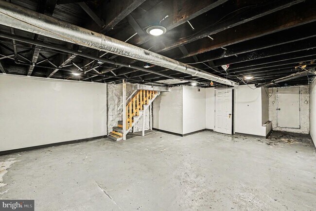 Building Photo - 409 Edgewood St