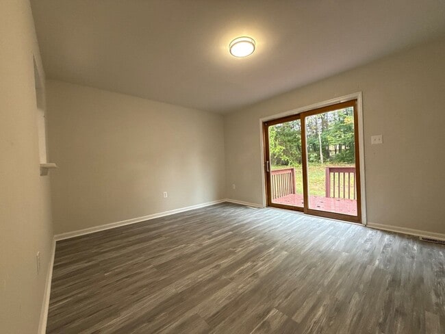 Building Photo - 3 Bedroom 1.5 Bathroom home in Elkton Md