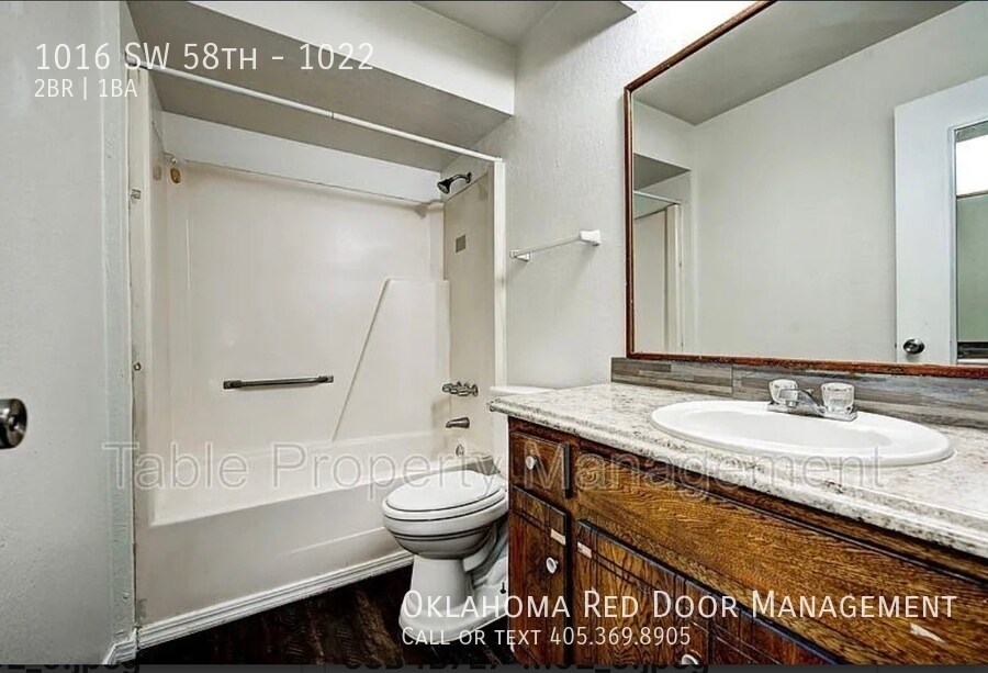 Building Photo - 1016 SW 58th St