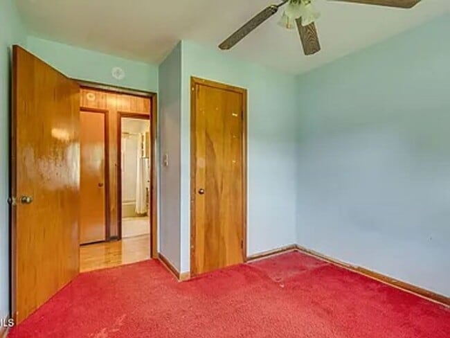 Building Photo - One-Level Living in Kingsport with Screened Porch & Large Yard