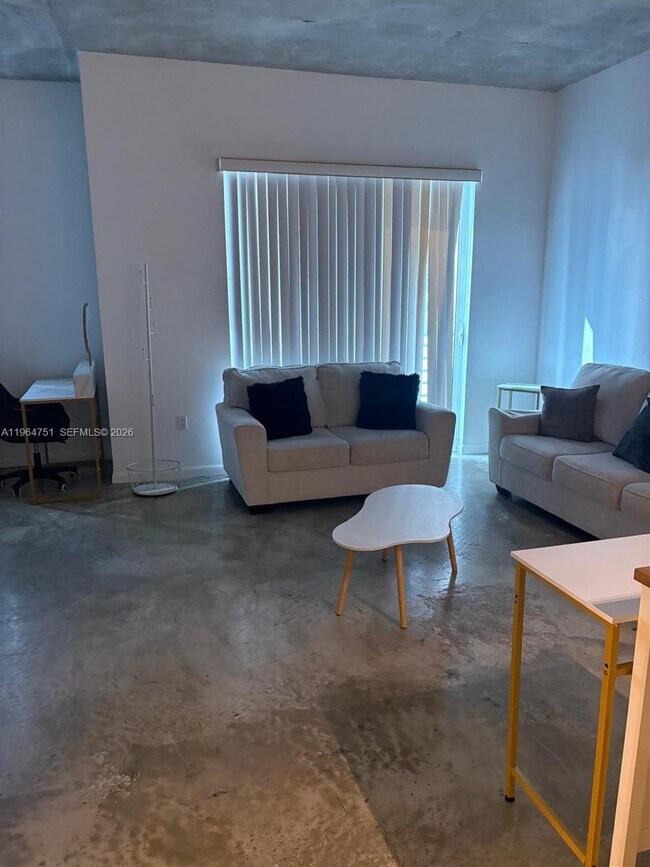 Building Photo - 234 NE 3rd St