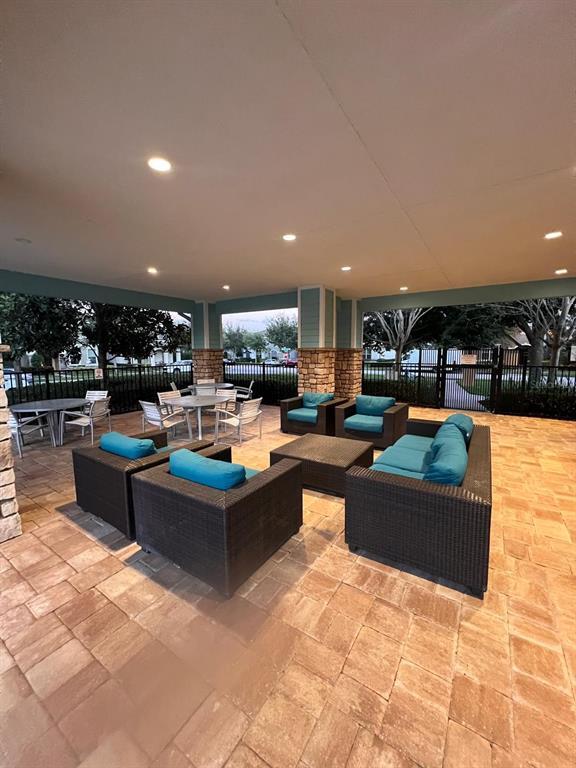 Building Photo - 7380 Duxbury Ln