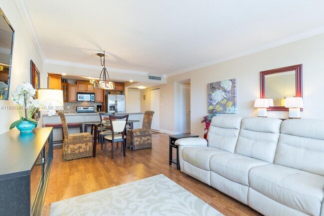 Building Photo - 3725 S Ocean Dr