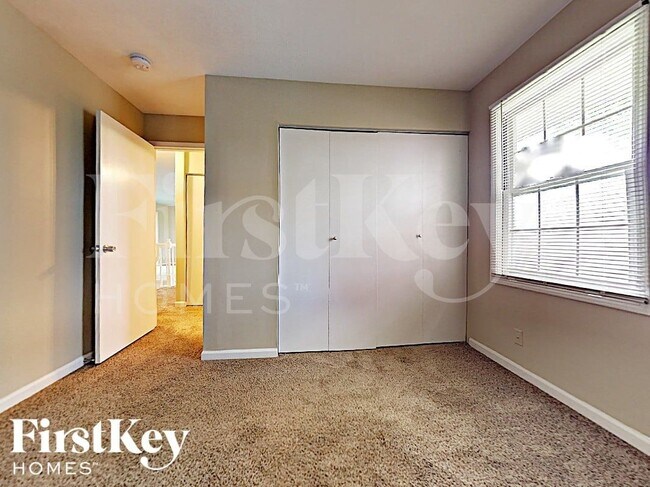 Building Photo - 1838 Ashwood Ln