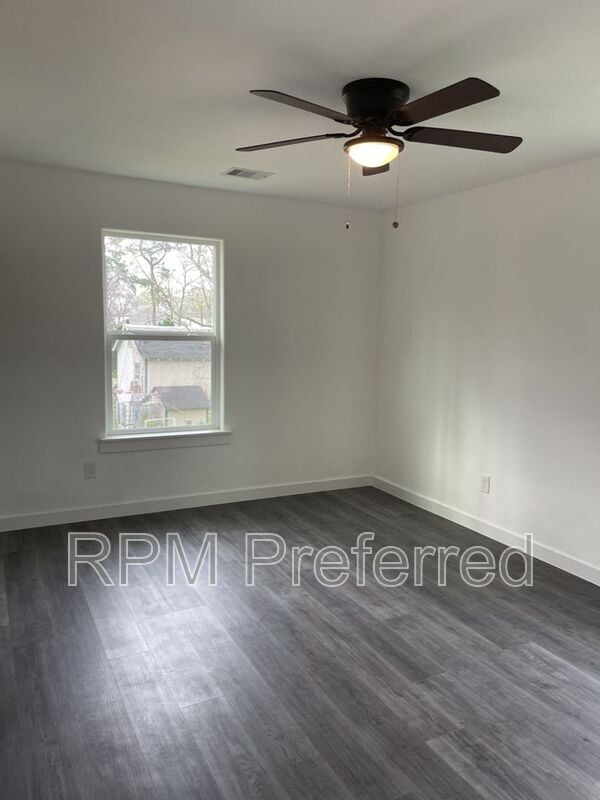 Building Photo - 8226 Linda Vista Rd