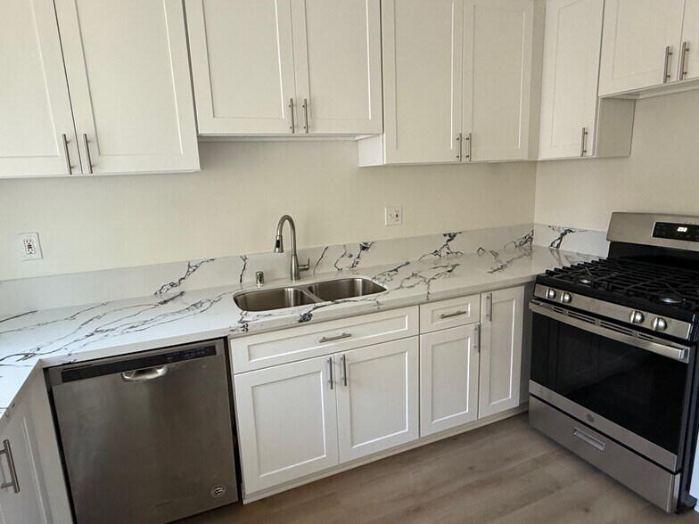 Building Photo - 4608 Maytime Ln