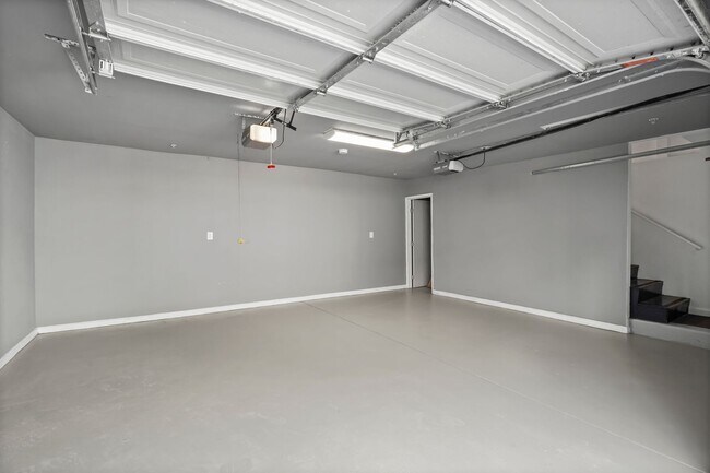 Building Photo - 9842 Portola Dr
