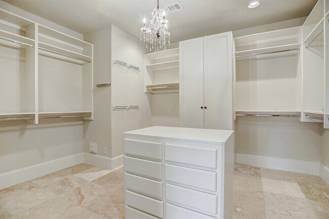 Building Photo - 7711 Pine Ridge Terrace Rd
