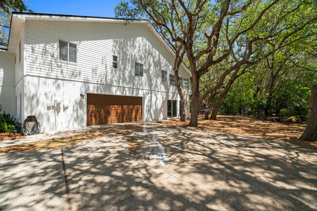 Building Photo - 1820 Rumar Ln