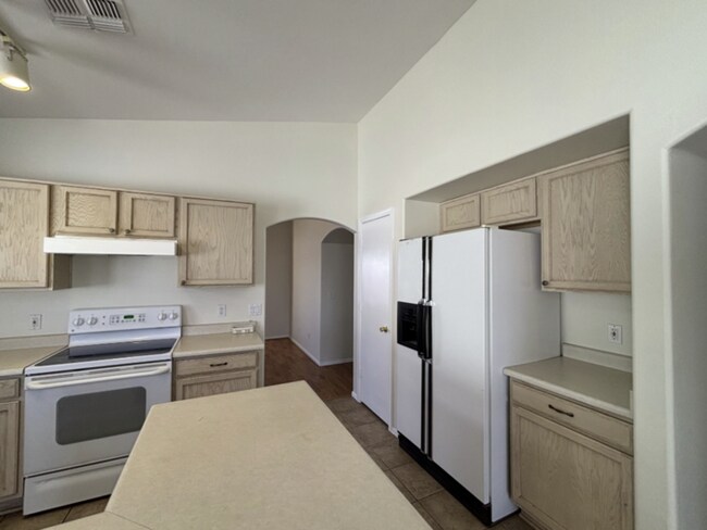 Building Photo - READY TO VIEW NOW! Adorable 3 Bed, 2 Bath ...