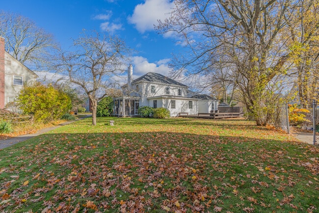 Building Photo - 83 Betsey Williams Dr