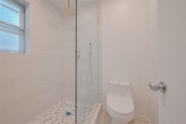 Building Photo - 719 Ramada Dr