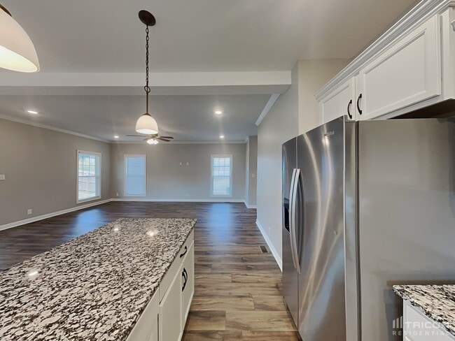Building Photo - 129 Bonnell Dr