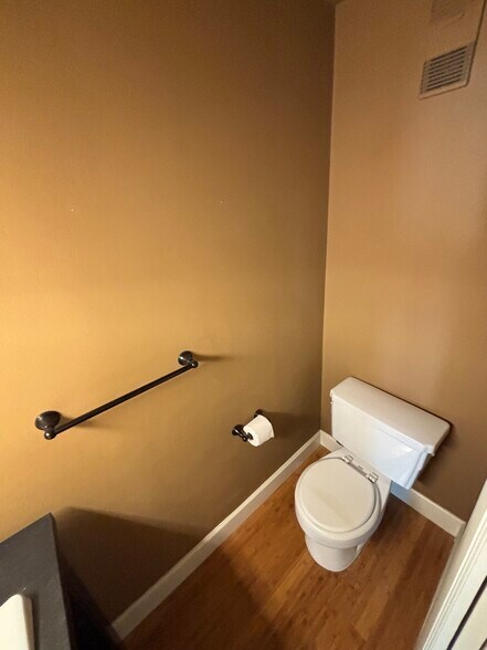 First floor half bath - 4950 Bayshore Blvd