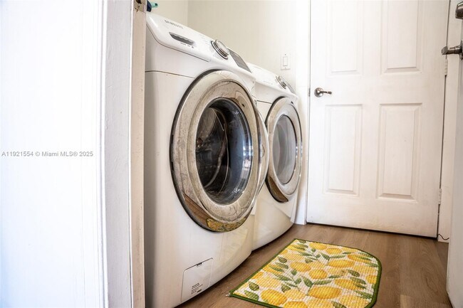 Building Photo - 20875 NW 20th St