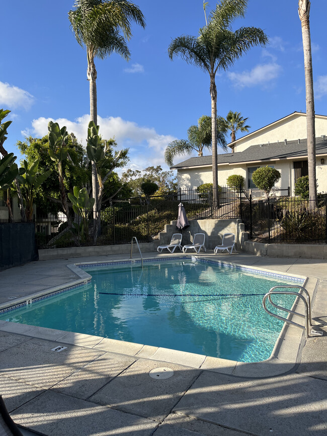 nice pool in complex near unit - 3576 Surf Pl