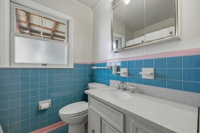 Building Photo - 1101 Arcadia Ave