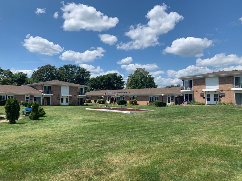 Building Photo - Brittain Park Apartments