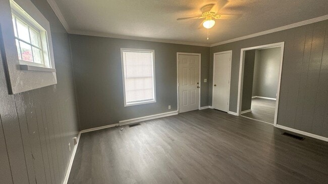 Building Photo - FIRST FULL MONTHS RENT FREE!! 2 Bedroom Duplex with Huge Back Yard!