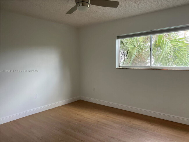 Building Photo - 2760 W 76th St