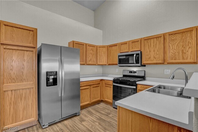 Building Photo - 2052 Jade Creek St