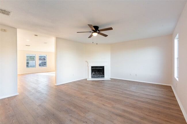 Building Photo - 14108 Silkwood Dr