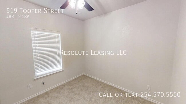 Building Photo - 519 Tooter St