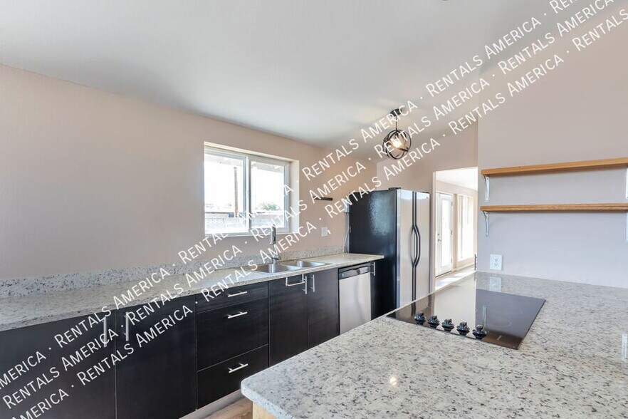 Building Photo - 1311 W Wheatridge Dr