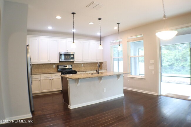 Building Photo - 175 Starlis Pl