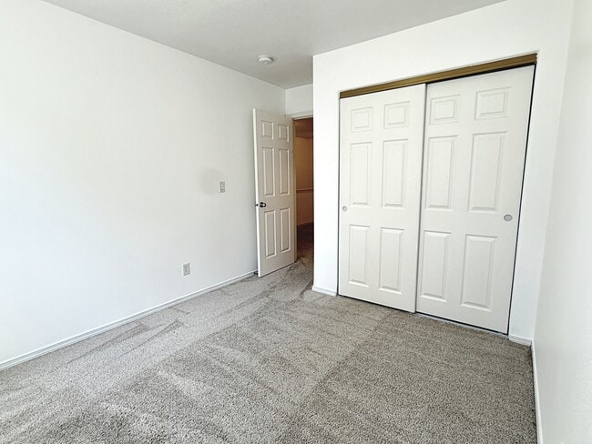 Building Photo - 8807 N Tyndall Ave