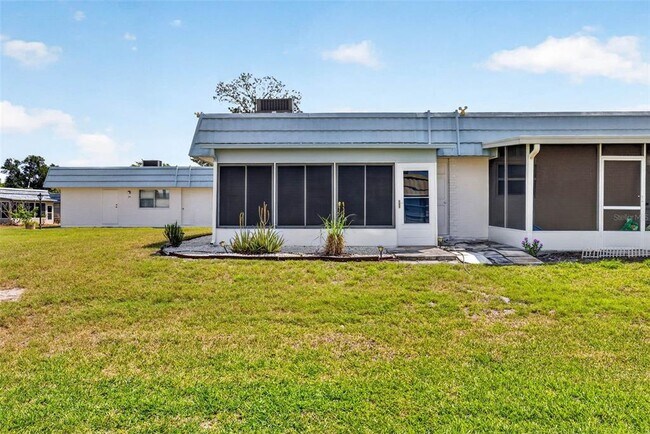 Building Photo - 1801 Bedford Ln