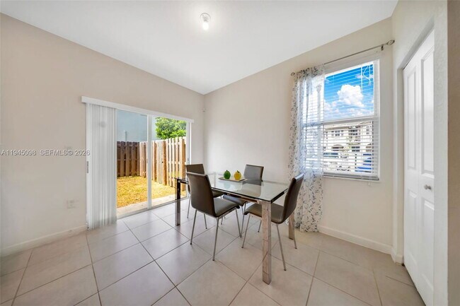 Building Photo - 26990 SE 19th St