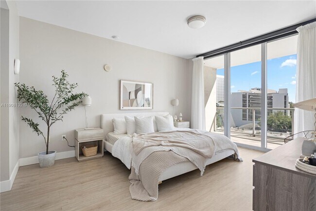 Building Photo - 3470 E Coast Ave