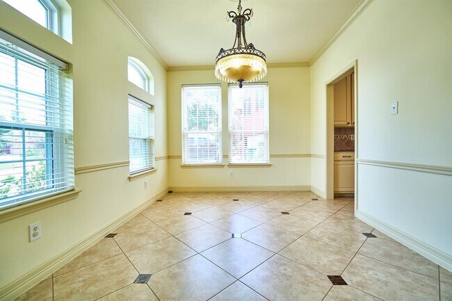 Building Photo - 14811 Wintercove Ct