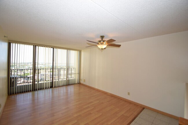 Building Photo - 121D1002- 98-402 Koauka Loop, Unit 1916