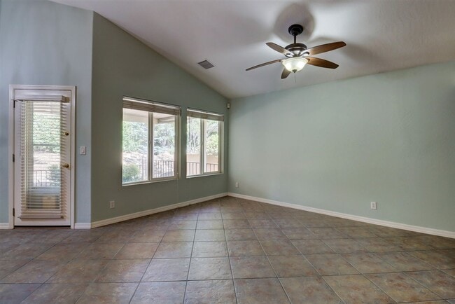 Building Photo - Rent this beautiful 2 Bedroom 2 Bath in The Cottages at Prescott Lakes!