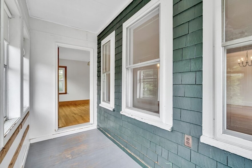 Building Photo - 9 Victoria St