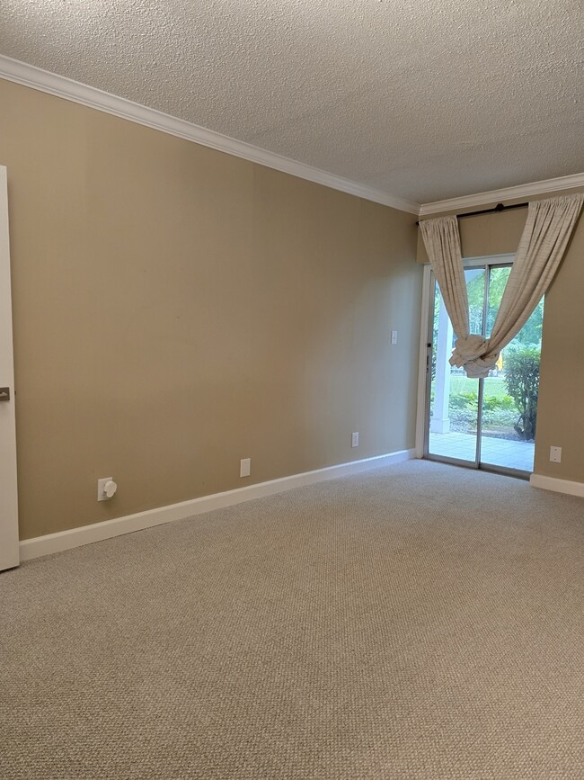 Building Photo - 5709 Lyons View Pike