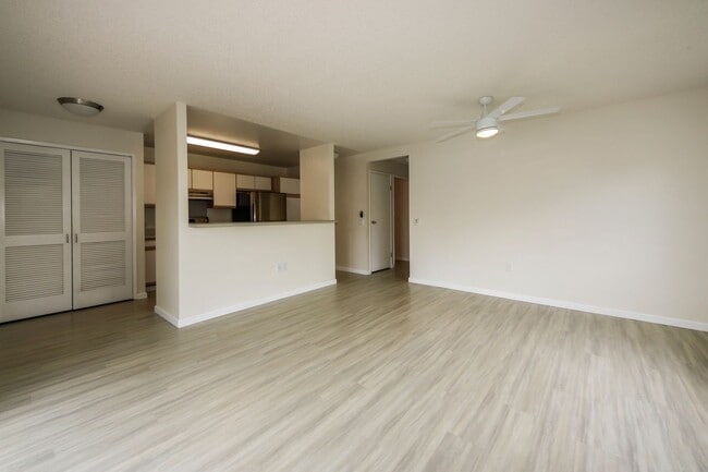 Building Photo - 95-1055 Kaapeha St #145