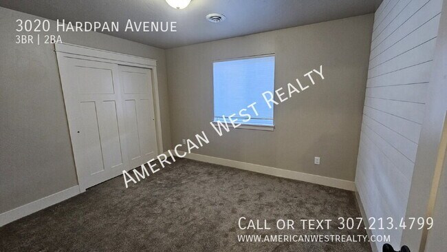 Building Photo - 3020 Hardpan Ave