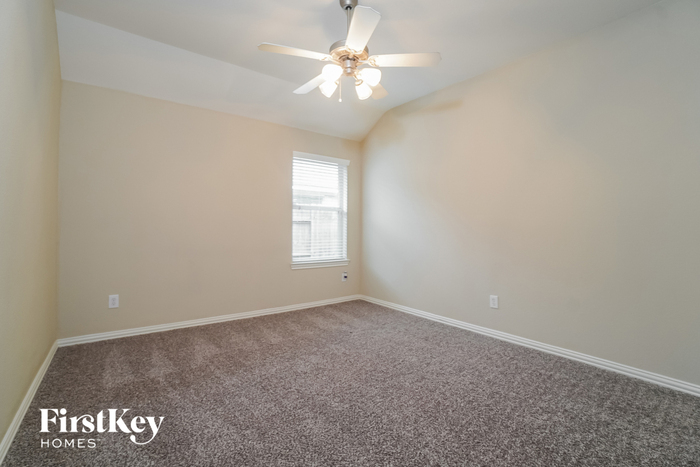 Building Photo - 6403 Alicia Way Dr