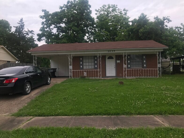Building Photo - 3009 Gaines St
