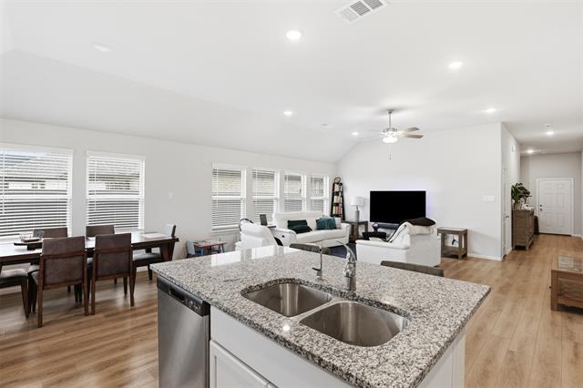 Building Photo - 3313 Redbud Flower Trl