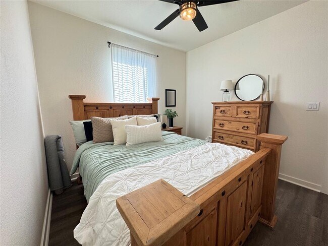 Building Photo - 853 Cypress Ln