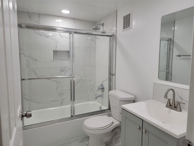 Building Photo - 3341 NW 47th Terrace