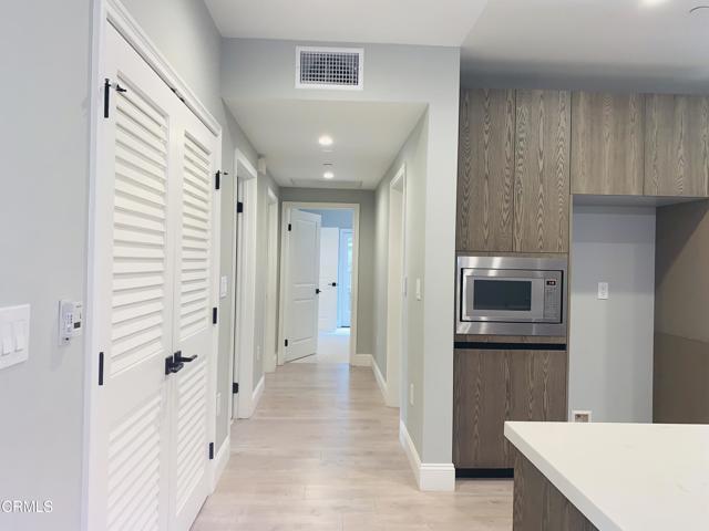 Building Photo - 168 S Sierra Madre Blvd