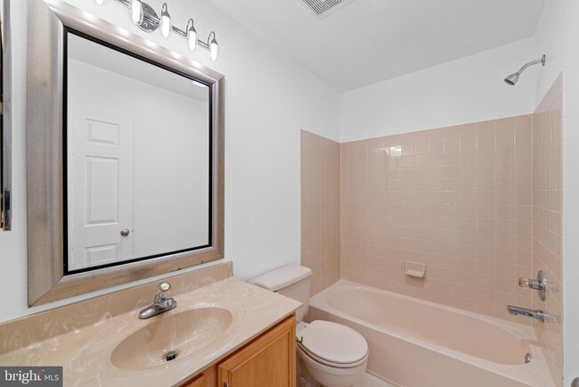 Building Photo - 540 Eagle Ct