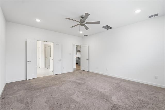 Building Photo - 1304 Sweetleaf St