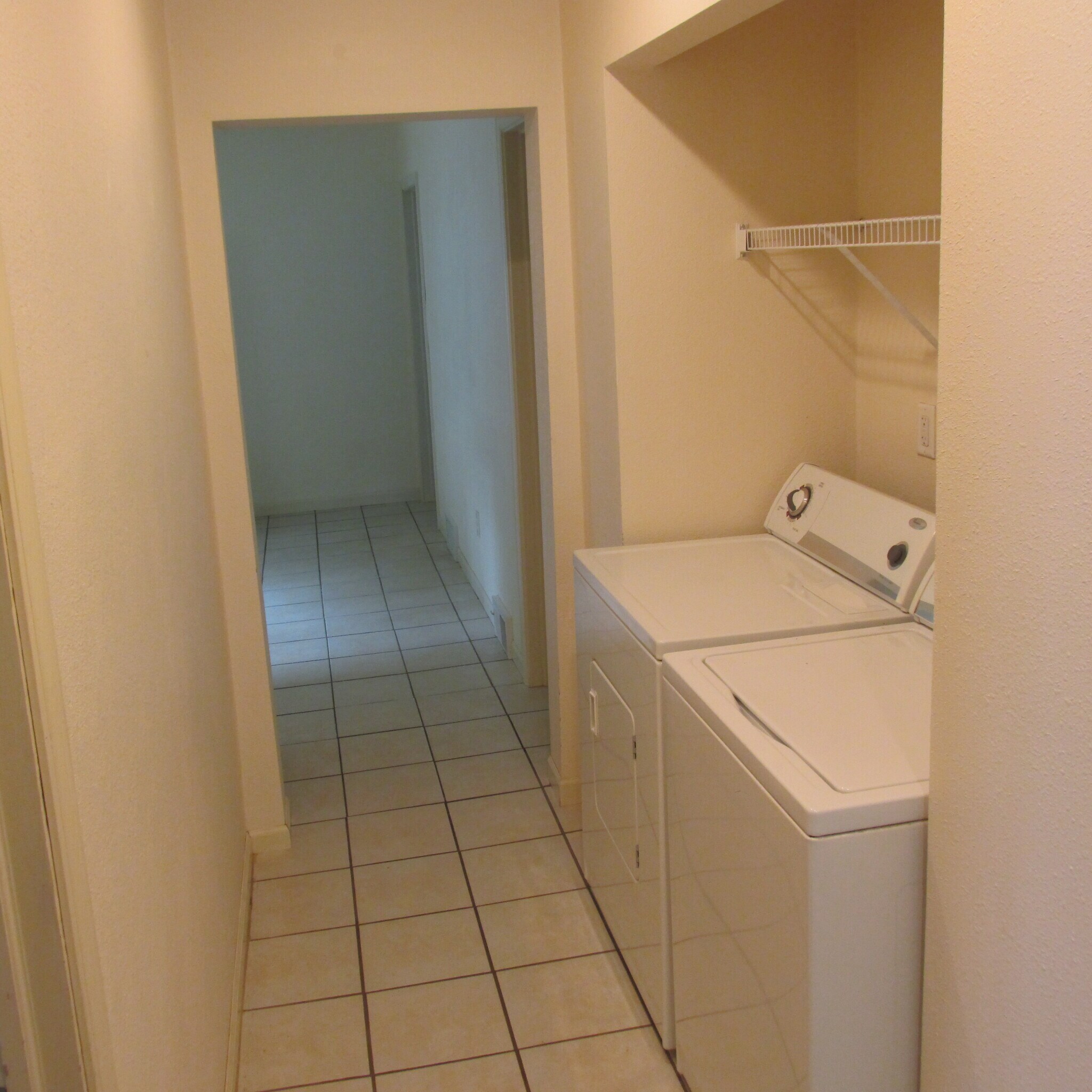 in unit washer/dryer - 615 Hudson St